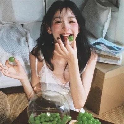 我的同桌是校花